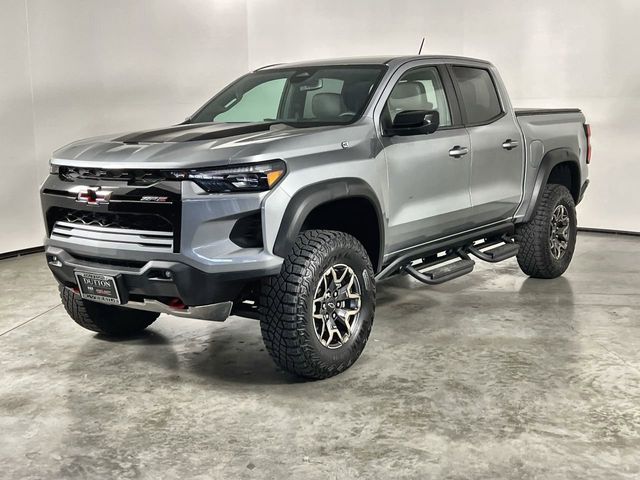 View vehicle photo 4