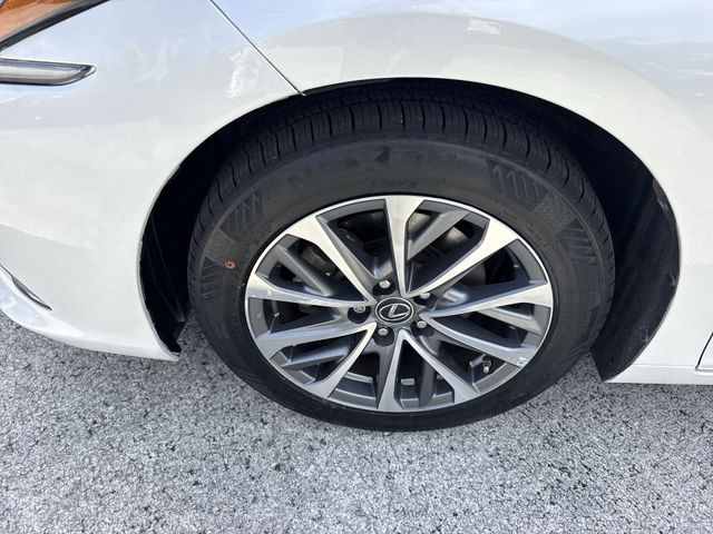 Used 2023 Lexus ES Sedan