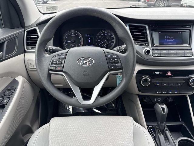 2017 Hyundai Tucson SE - Photo 16