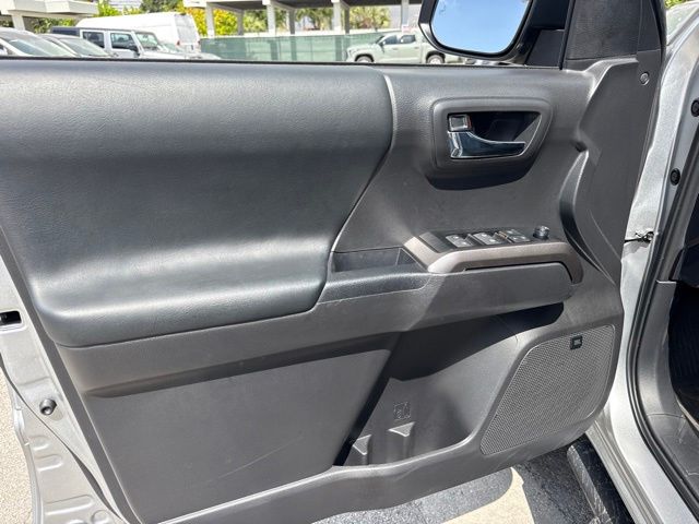 2023 Toyota Tacoma Limited - Photo 32