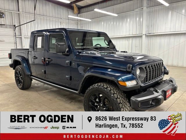 2025 Jeep Gladiator NightHawk Crew Cab 4WD