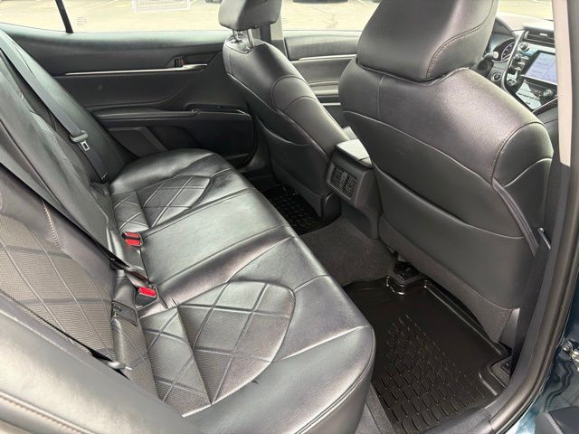 Used 2018 Blue Toyota XLE image 33