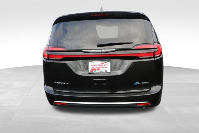 2022 Chrysler Pacifica Hybrid Touring L 21