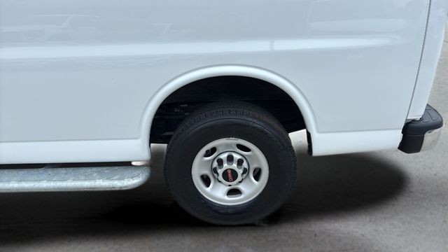 Used 2024 White GMC Work Van image 34