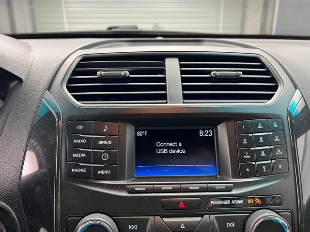 2016 Ingot Silver Metallic Ford Explorer Base FWD SUV