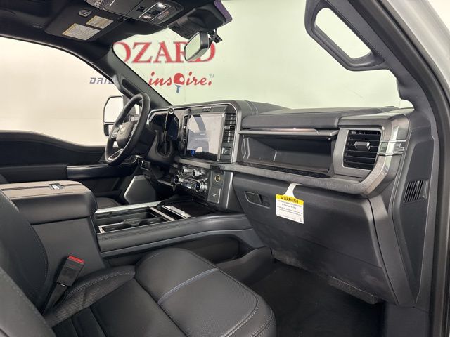 2025 Avalanche Ford Super Duty F-250 SRW Platinum 4X4 Truck