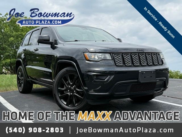 Diamond Black Crystal Pearlcoat 2018 Jeep Grand Cherokee Altitude 4WD SUV / Crossover Four-Wheel Drive 8-Speed Automatic