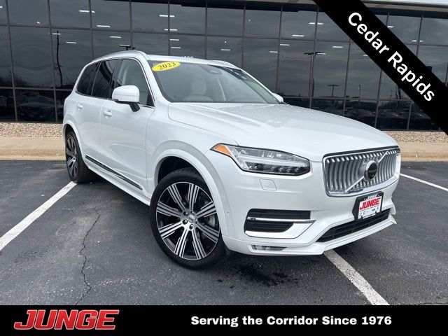 Crystal White 2023 Volvo XC90 B6 Ultimate Bright Theme 6-Passenger AWD SUV / Crossover All-Wheel Drive Automatic