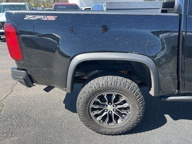 View vehicle photo 5