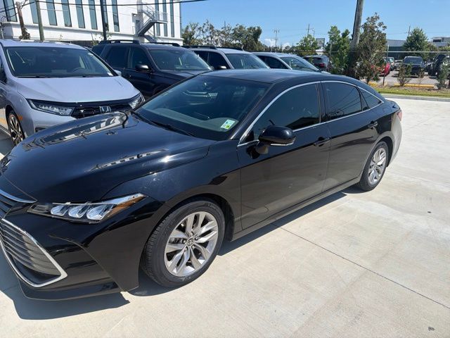  2020 Toyota Avalon XLE FWD   