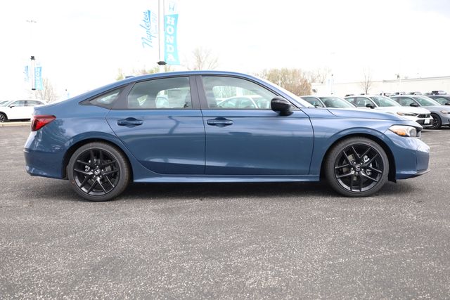 View vehicle photo 3