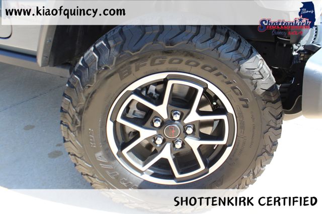 Used 2025 Jeep Wrangler SUV