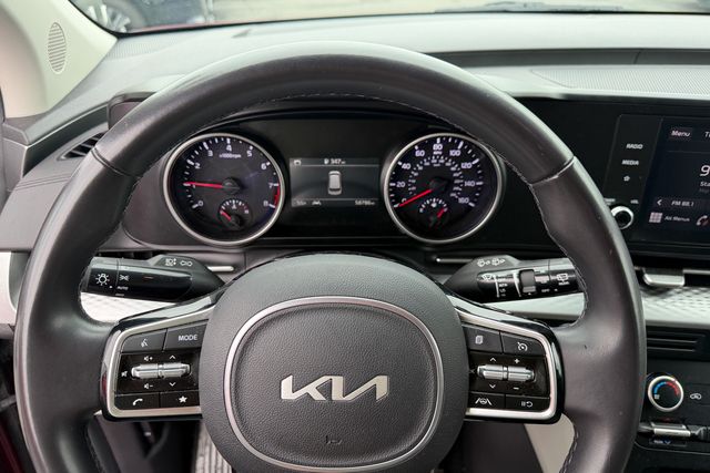 used 2024 Kia Carnival car, priced at $27,448