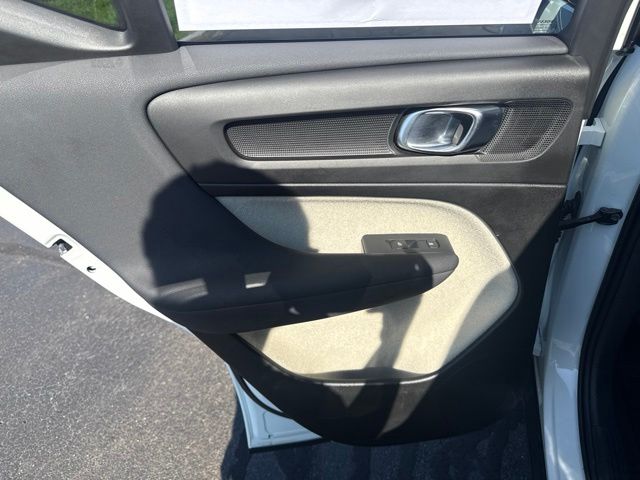 Used 2024 Volvo XC40 SUV