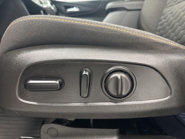 used 2021 Chevrolet Equinox car, priced at $18,988