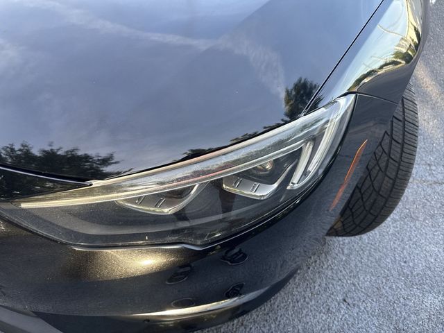 Used 2018 Black Buick Essence image 31