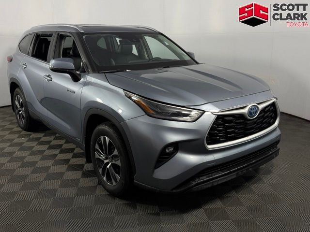 2021 Toyota Highlander Hybrid XLE