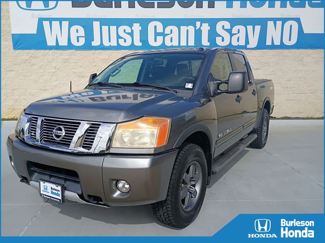 Gray (Gun Metallic) 2015 Nissan Titan PRO-4X Crew Cab 4WD Pickup Truck Four-Wheel Drive 5-Speed Automatic