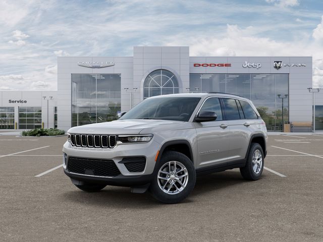 Silver Zynith 2026 Jeep Grand Cherokee SUV / Crossover Four-Wheel Drive 8-Speed Automatic