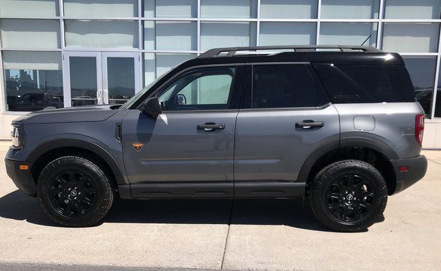 New 2025 Gray Ford Badlands image 4