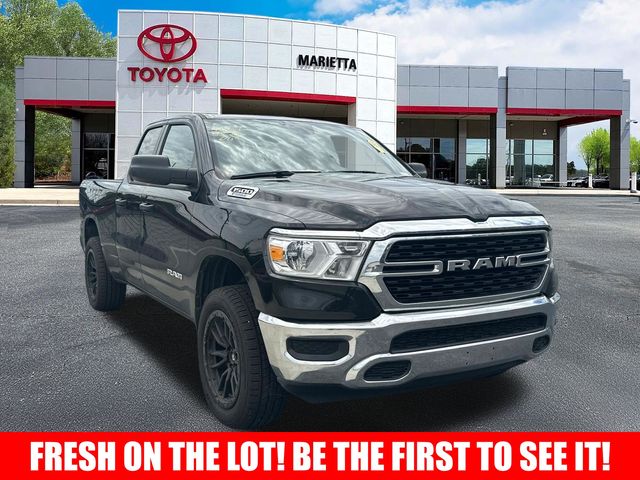 Diamond Black Crystal Pearlcoat 2023 RAM 1500 Big Horn Quad Cab RWD Pickup Truck 4X2 8-Speed Automatic