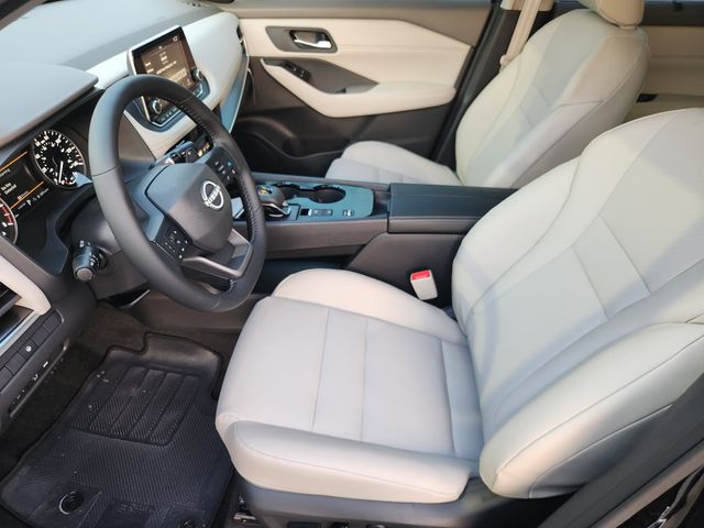 2026 Nissan Rogue SV photo 2
