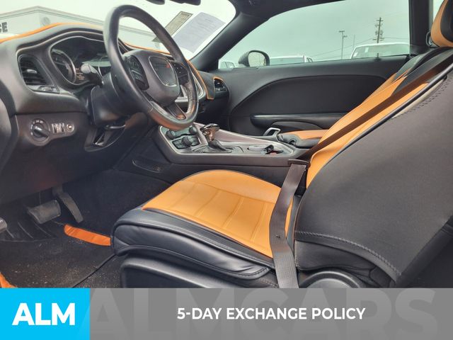 2019 Dodge Challenger SXT photo 3