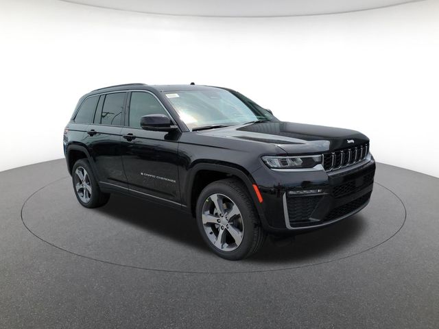 new 2026 Jeep Grand Cherokee car, priced at $43,186