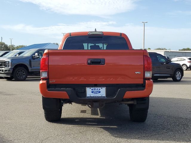 2017 Toyota Tacoma  8