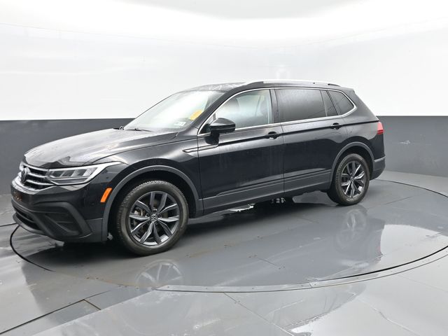 Black 2022 Volkswagen Tiguan SE 4Motion SUV / Crossover All-Wheel Drive 8-Speed Automatic