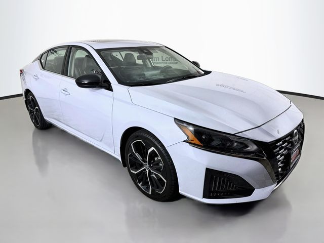 2024 Nissan Altima 2.5 SR FWD