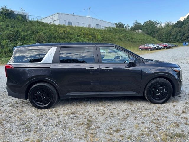 Used 2025  Kia LXS image 9