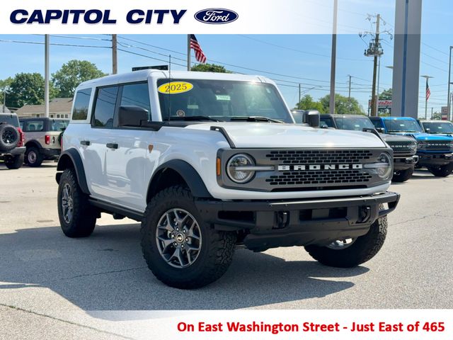 Oxford White 2025 Ford Bronco SUV / Crossover Four-Wheel Drive Automatic
