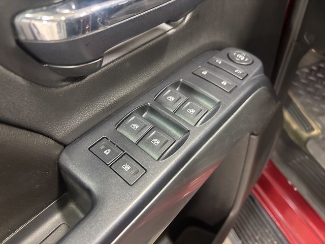 2017 Chevrolet Silverado 1500 LT photo