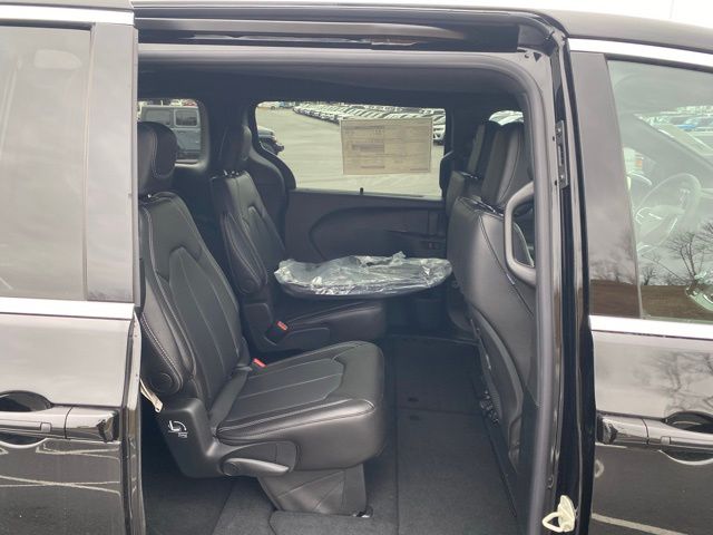 new 2026 Chrysler Pacifica car, priced at $40,353