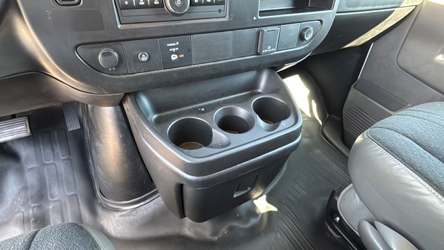 Used 2024 White GMC Work Van image 21