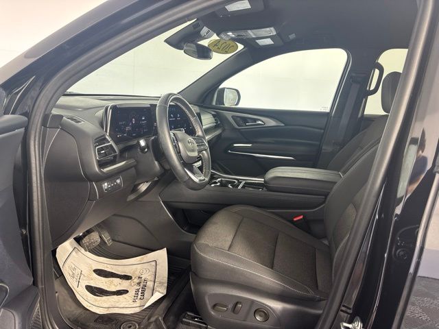Used 2024 Chevrolet Traverse SUV
