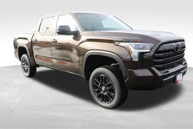 2025 Toyota Tundra Limited 16