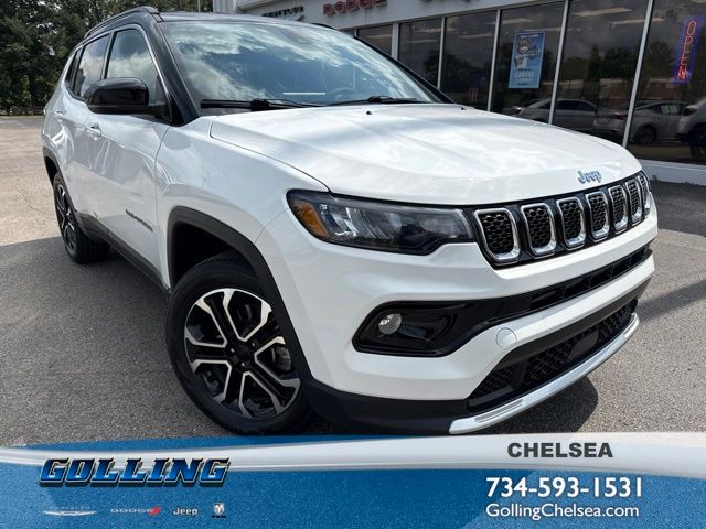 Bright White Clearcoat 2023 Jeep Compass SUV / Crossover Four-Wheel Drive 8-Speed Automatic