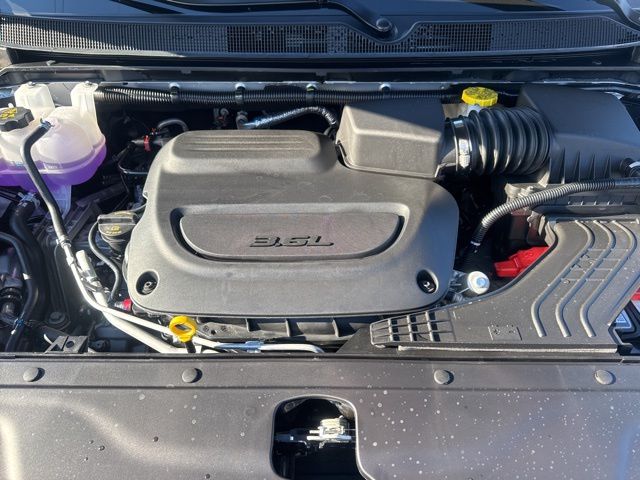 New 2026 Silver Chrysler Select image 17