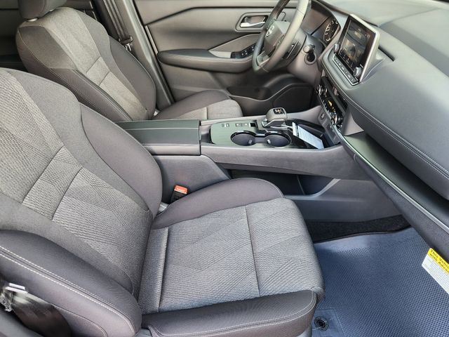 2026 Nissan Rogue SV photo 10