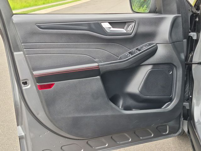 Used 2025 Gray Ford ST-Line image 30
