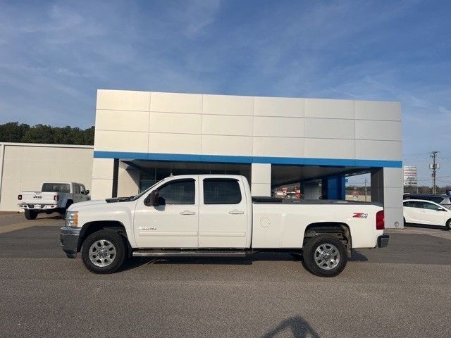 Summit White 2012 Chevrolet Silverado 2500HD LTZ Crew Cab 4WD Pickup Truck Four-Wheel Drive 6-Speed Automatic
