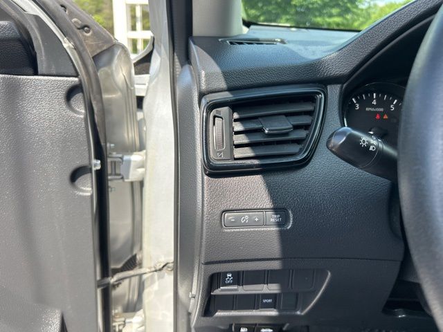 2017 Nissan Rogue S - Photo 27