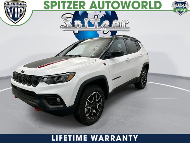 New 2026 White/off-white Jeep Trailhawk image 5