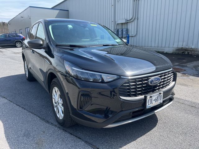 Used 2025 Black Ford Active image 3