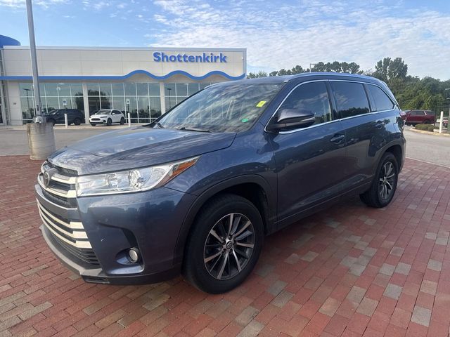 Used 2017 Toyota Highlander SUV