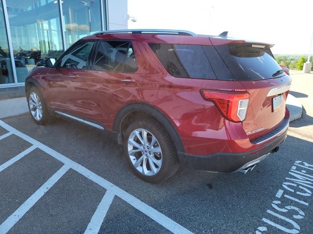 2022 Rapid Red Metallic Tinted Clearcoat Ford Explorer Platinum 4X4 SUV