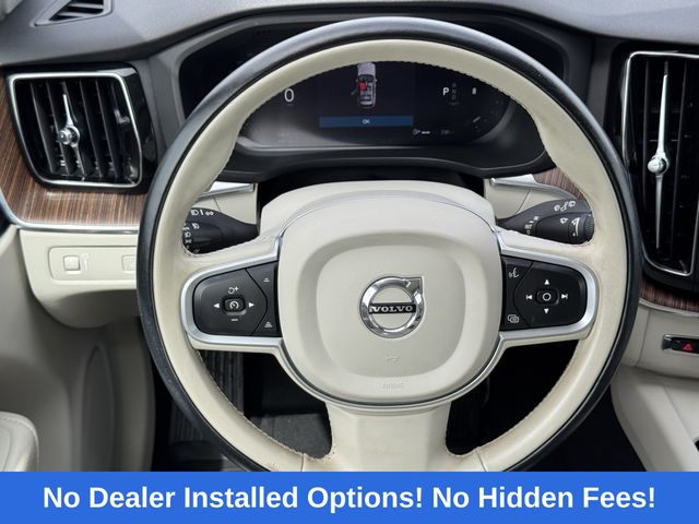 2022 Volvo XC60 B5 Momentum - 10