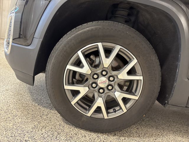 2020 GMC Acadia SLE photo